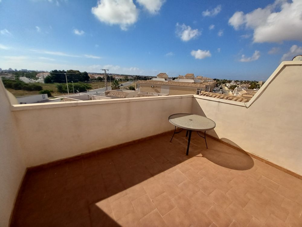 Adosado Soleado en Baños de Europa, Torrevieja