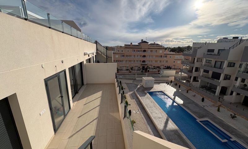 Apartment in Urbanizacion los Balcones - Image 4