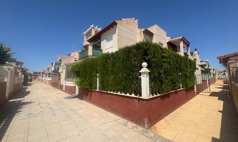 Apartment in Orihuela Costa