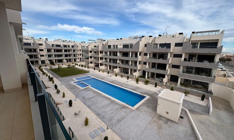 Apartment in Urbanizacion los Balcones - Image 2