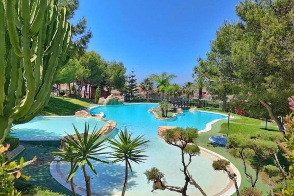 BEAUTIFUL BUNGALOW FOR SALE IN MONTE FARO IN GRAN ALACANT