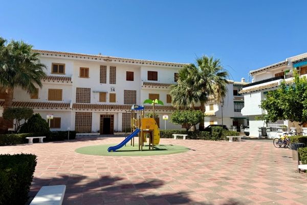 apartamento en la Urbanización Paraíso I