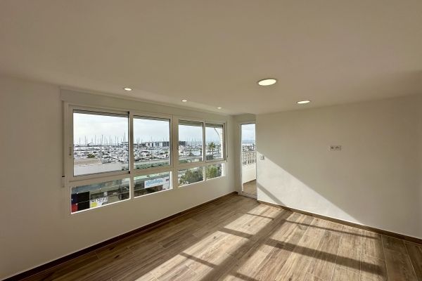 BEAUTIFUL APARTMENT WITH SEA VIEWS IN SANTA POLA