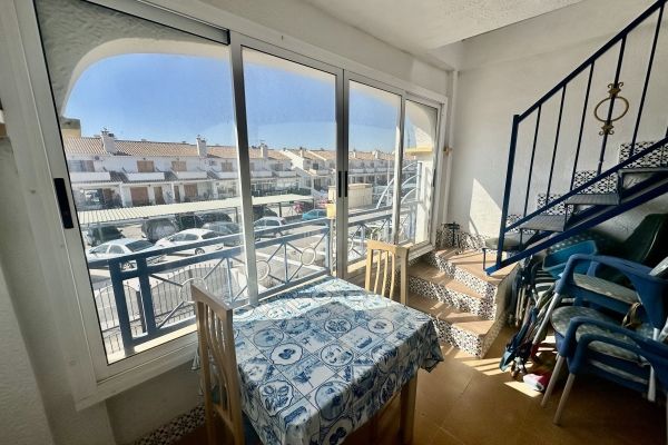 BONITO APARTAMENTO EN PLANTA ALTA CON SOLARIUM EN ALTOMAR II 