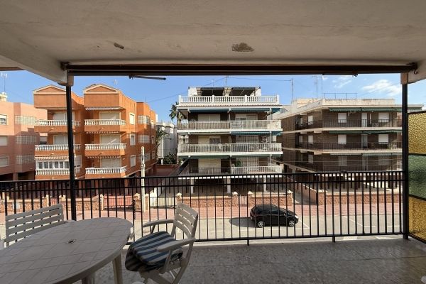 BONITO APARTAMENTO EN VENTA EN GRAN PLAYA EN SANTA POLA 