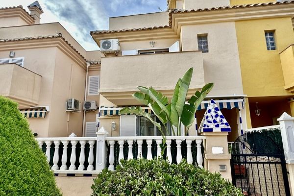 BEAUTIFUL BUNGALOW FOR SALE IN BRISAMAR IN GRAN ALACANT