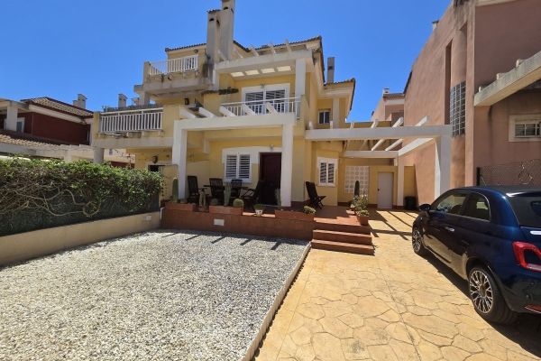 VILLA FOR SALE IN MONTE FARO