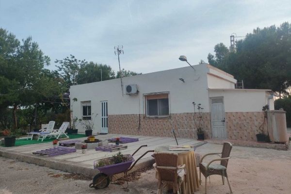 CASA DE CAMPO EN VENTA EN DAIMES - LA MARINA