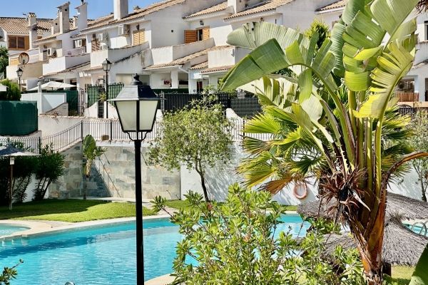 BEAUTIFUL BUNGALOW FOR SALE IN DON PUEBLO IN GRAN ALACANT