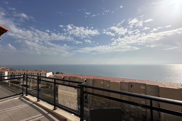 BEAUTIFUL APARTMENT FOR SALE WITH FRONT SEA VIEWS IN SANTA POLA DEL ESTE