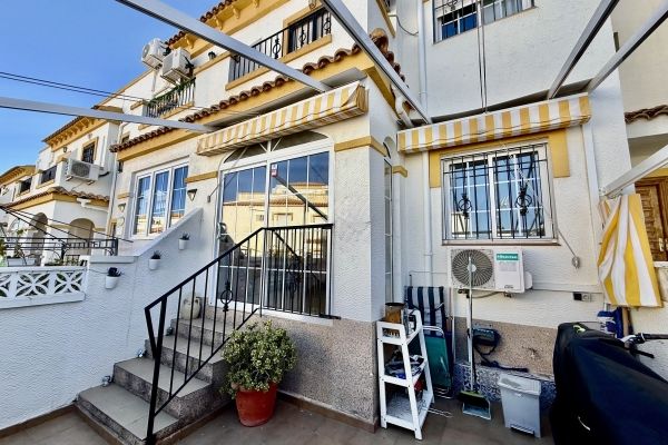 BEAUTIFUL BUNGALOW FOR SALE IN ALTOMAR I IN GRAN ALACANT