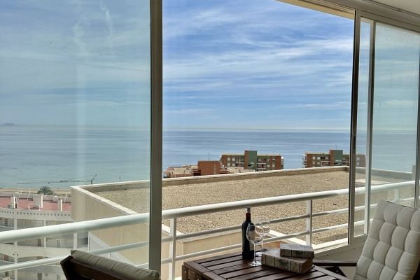 BEAUTIFUL APARTMENT WITH SEA VIEWS FOR SALE IN ARENALES DEL SOL