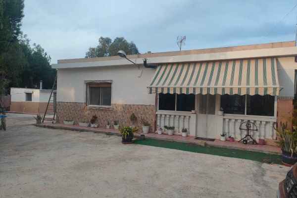 CASA DE CAMPO EN VENTA EN DAIMES - LA MARINA