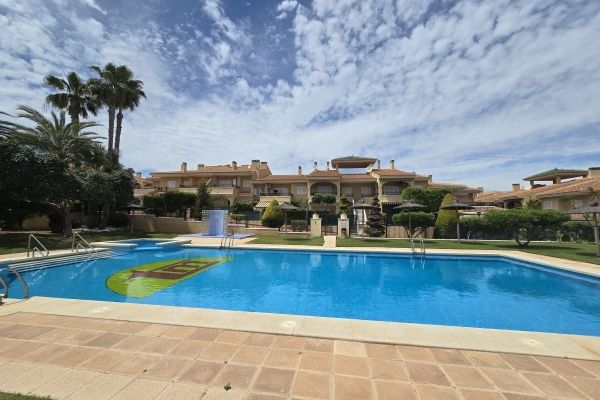 BUNGALOW EN NOVAMAR I