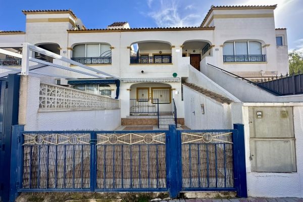 BEAUTIFUL GROUND FLOOR WITH PRIVATE GARDEN FOR SALE IN ALTOMAR II IN GRAN ALACANT