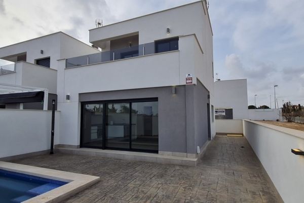 NEW BUILD VILLAS IN ORIHUELA COSTA