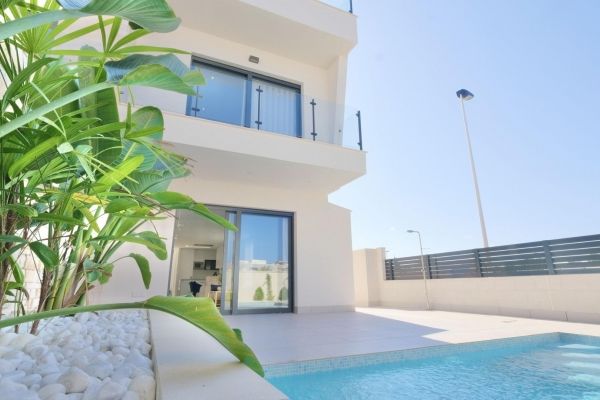 NEW BUILD SEMI-DETACHED VILLAS IN GUARDAMAR DEL SEGURA