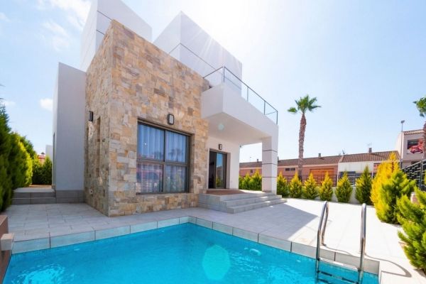 NEW BUILD VILLA IN LOS ALCAZARES