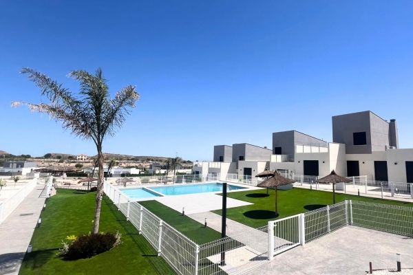 ADOSADOS DE OBRA NUEVA EN ALTAONA GOLF RESORT, MURCIA