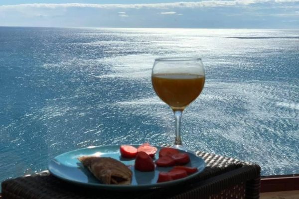 on a cliff on the seafront, ideal for dreaming and enjoying in El Campello.
