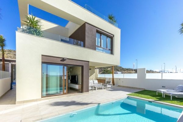 VILLAS DE OBRA NUEVA EN ROJALES