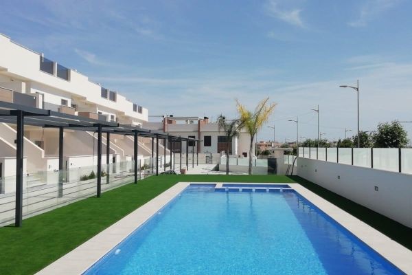 RESIDENCIAL DE OBRA NUEVA DE BUNGALOWS EN PILAR DE LA HORADADA