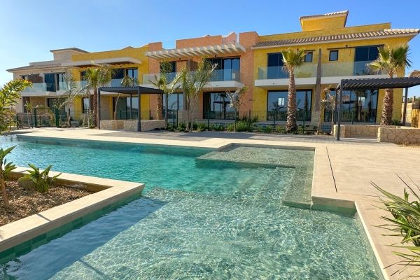 STUNNING NEW BUILD TOWNHOUSES IN DESERT SPRINGS RESORT