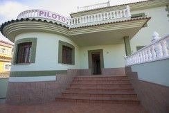 BEAUTIFUL VILLA IN LOS ALTOS, TORREVIEJA