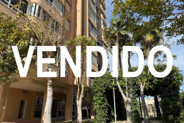 AMPLIO PISO EN VENTA PLAYA SAN JUAN