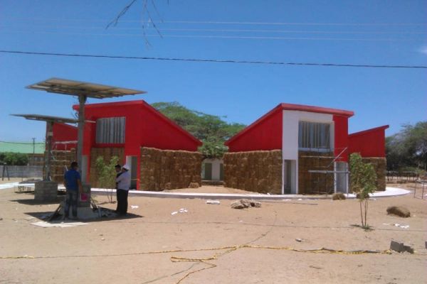 Electrificación de aulas escolares en Centro Etno-indígena de Nazareth mediante energía solar fotovoltaica