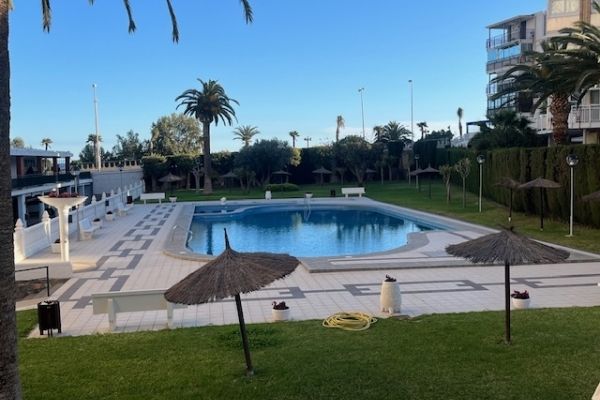 Apartamento a la venta  en primera línea