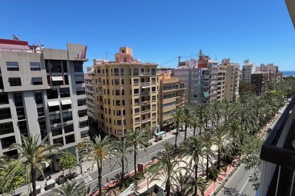 Fantastic property for sale in Alicante city