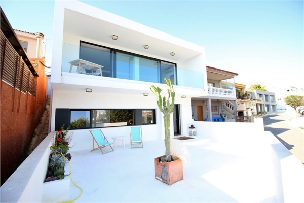 Chalet en primera línea del Cabo Huertas
