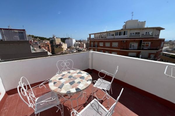 Furnished Penthouse with Terrace for rent