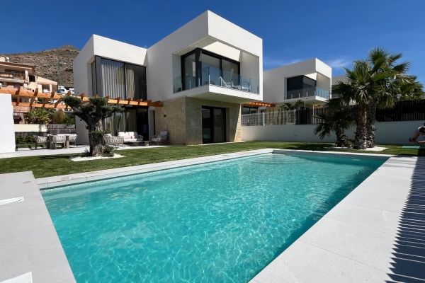 Villa de lujo independiente a la venta.