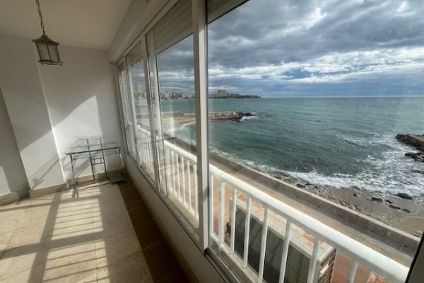 Exclusiva vivienda frente al mar
