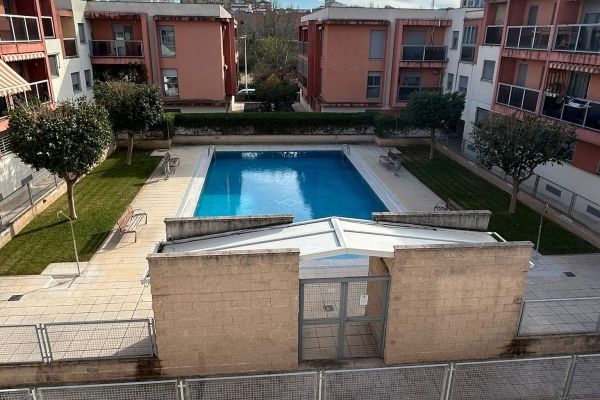 PISAZO EN AVDA. LOS MILAGROS