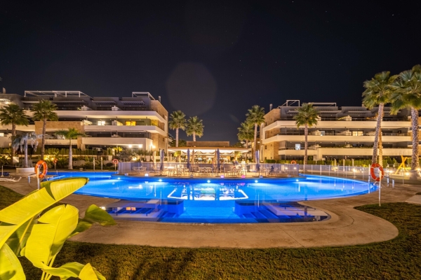 Strandnära markplanslägenhet i hjärtat av Playa Flamenca