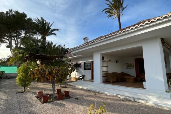 Fantástico chalet independiente en Campello