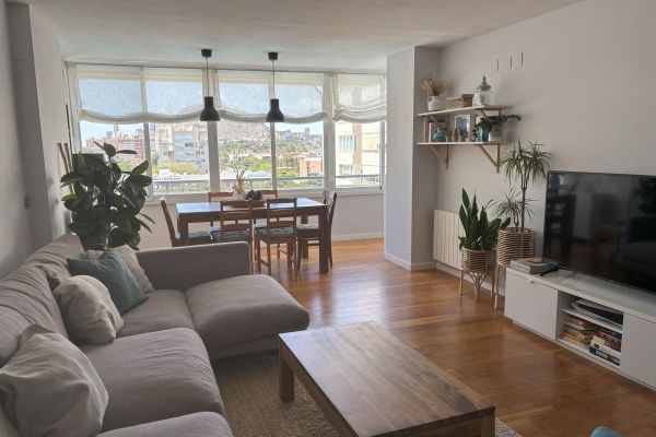 Luminosa vivienda  a la venta en Playa  San Juan