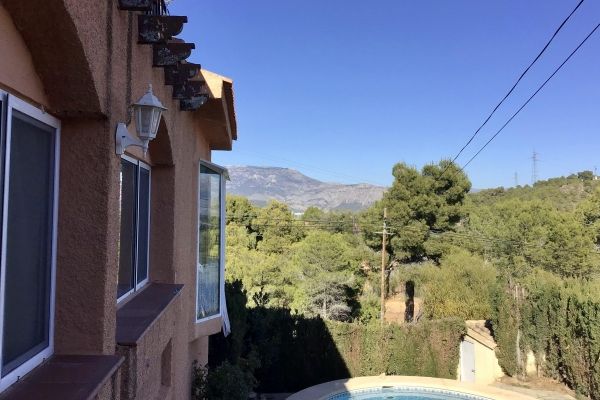 Preciosa finca con vistas a la Sierra de Bernia