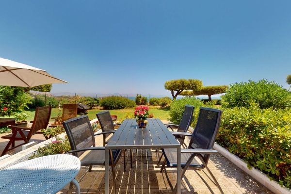 Spectacular FRONT LINE Town House in GRAN VISTA