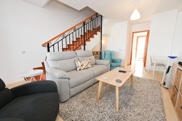 Well Presented Terraced House with Private Parking Space in Don Pueblo III