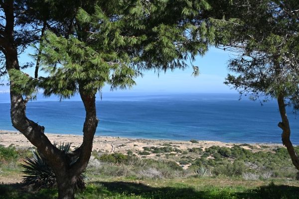 Superb FRONT LINE property in Gran Vista complex!