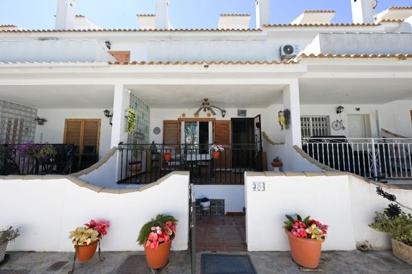 Charming 3 Storey Town House with Pool Views in Don Pueblo III