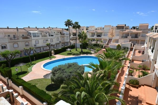 Bungalow Adosado con Vistas al Mar en Urb. Victoria Playa 