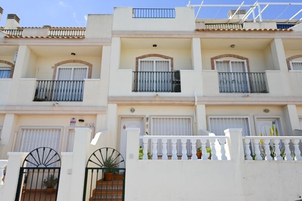 Charming Town House in Victoria Playa with Sea Views 