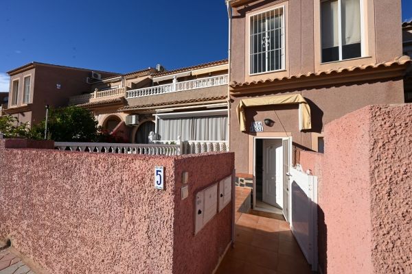 Charming Top Floor Apartment in Monte y Mar 