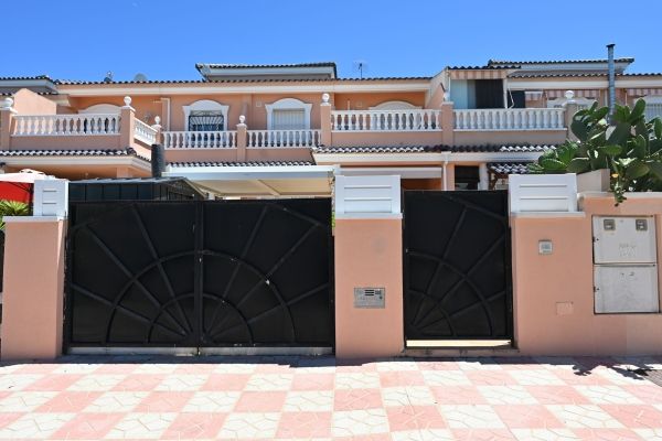 Espléndido Bungalow Adosado en Puerto Marino